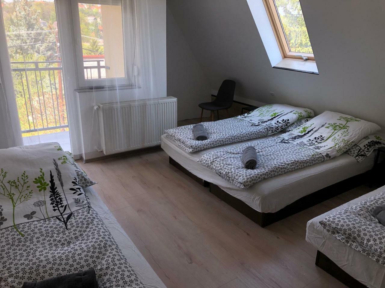 Juno Apartman Vendeghaz มิชโคลซ์ ภายนอก รูปภาพ