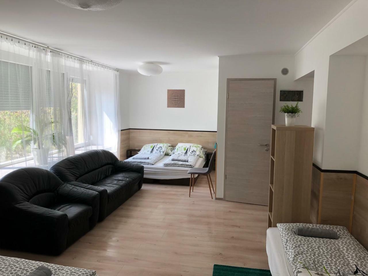 Juno Apartman Vendeghaz มิชโคลซ์ ภายนอก รูปภาพ