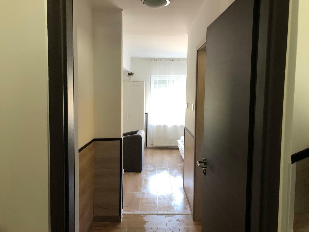 Juno Apartman Vendeghaz มิชโคลซ์ ภายนอก รูปภาพ